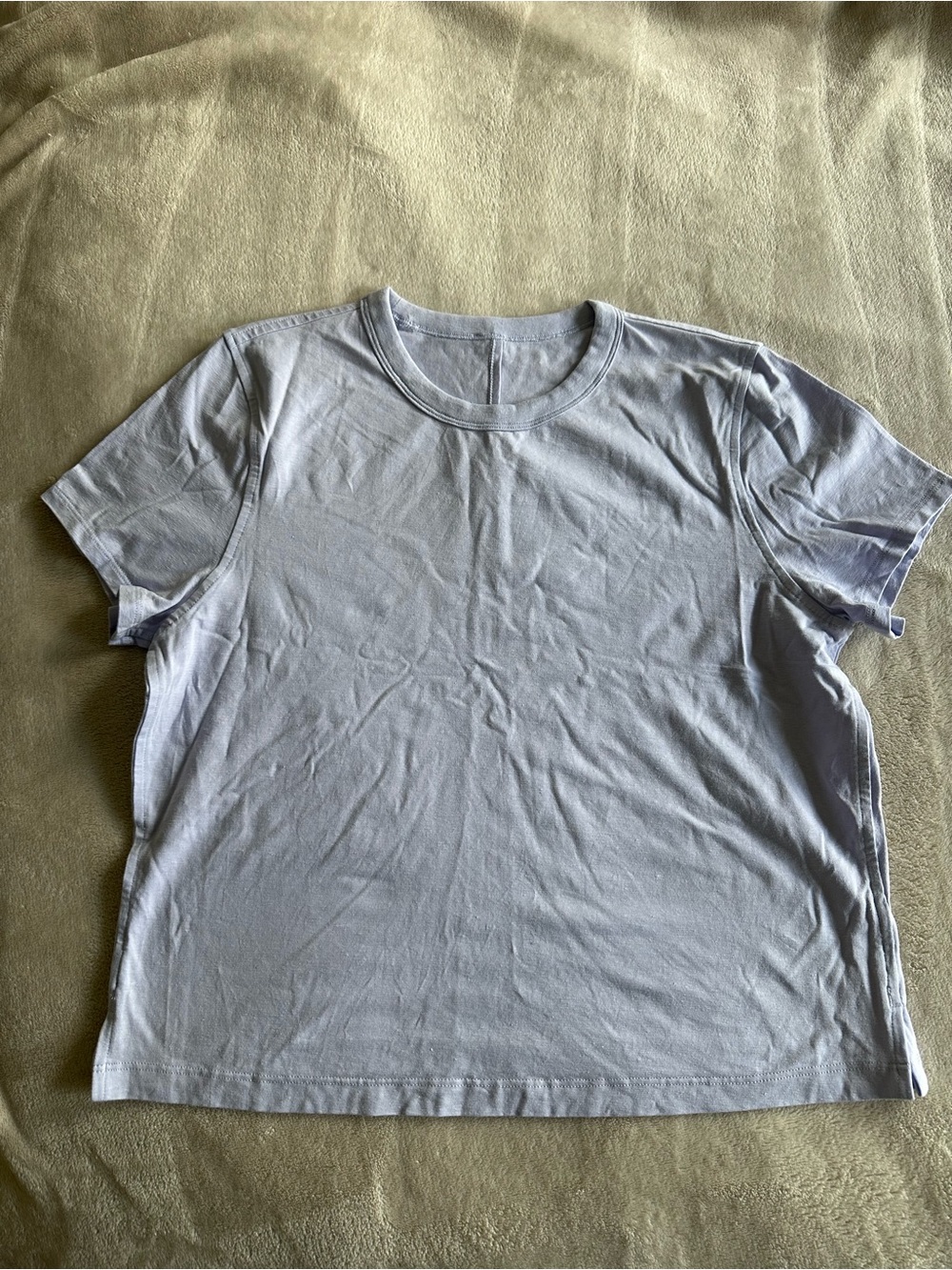 lululemon athletica Light Putple Short Sleeve Tee